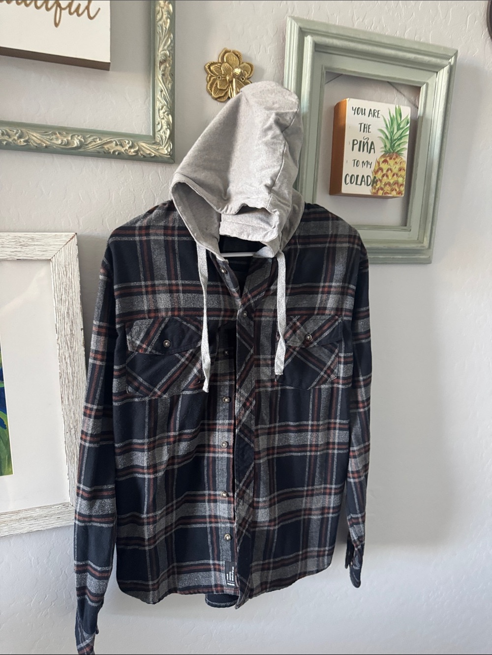NWOT RSQ Plaid Hooded Flannel Shirt Jacket - Black & Gray with Red Accent